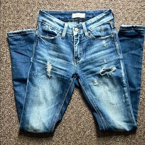 kanCan Distressed Skinny Jeans: Size 23